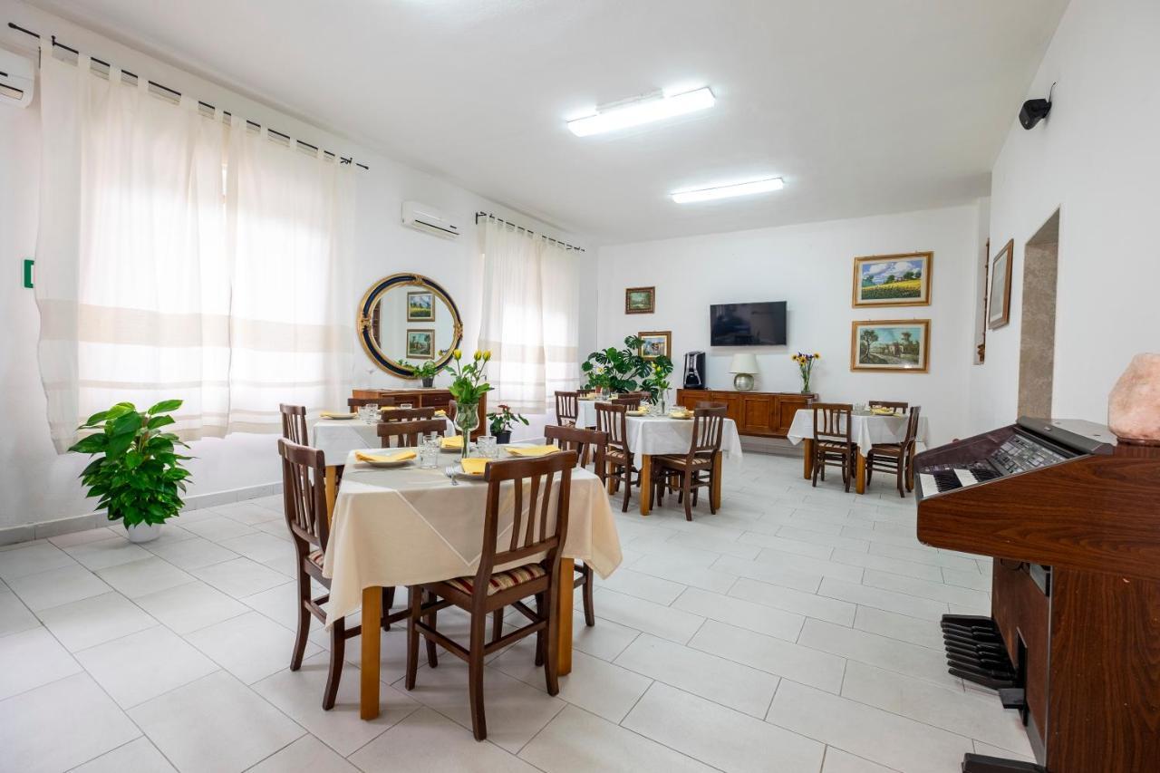 Hotel Soleo Quartu SantʼElena Kültér fotó