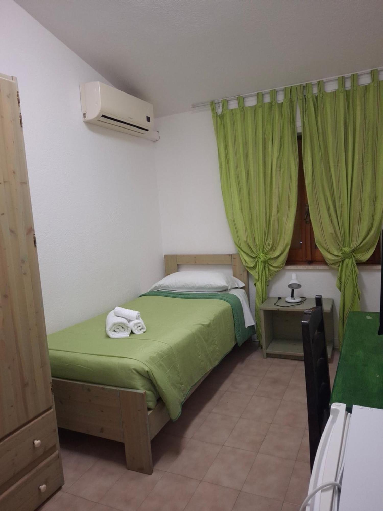 Hotel Soleo Quartu SantʼElena Kültér fotó
